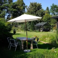 Cozy summer cottage with orangery close to Heatherhill and Beach