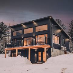 Chalet Mysa Spa Ski Firepit Area