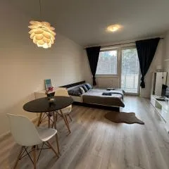 Moderné štúdio s bezplatným parkovaním