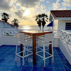 Paradise for two on the Caribbean Sea