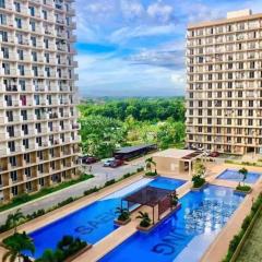 Cozy Studio with Balcony and Pool View