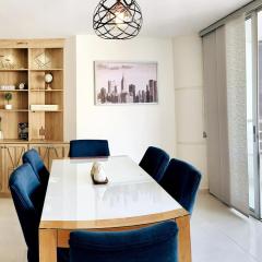 Modern & Spacious 3BRD Apt - Perfect Location!