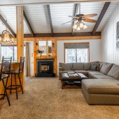 Sunshine Village #108- 1 +Loft , Sleeps 6. Steps from Free Town Shuttle ,Dog Friendly