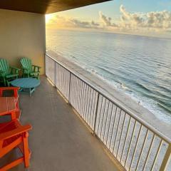 2BR Beach Front Condo with AMAZING Views