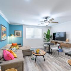 One block from beach South Beach Ocean Dr-King Bed