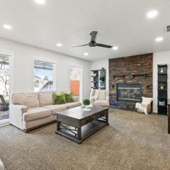 Cozy 5BR w Fire Pit BBQ Near TopGolf Fun