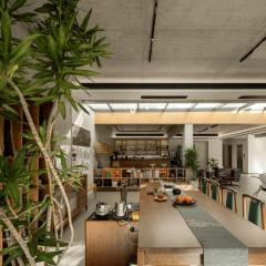Miss Gu LAKE VILLA