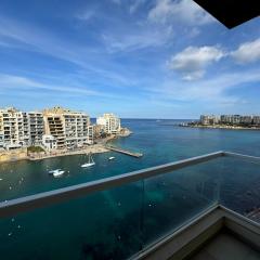 Giuliani Seafront 12