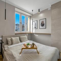 Stylish Wola Apartment - 30m2, Trams Nearby - by Rentujemy