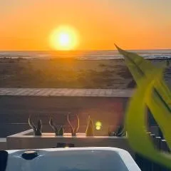 Amber Skies Seafront Retreat