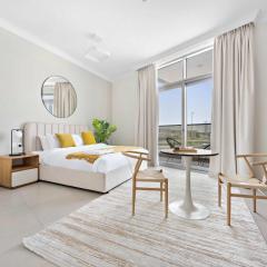 Silkhaus spacious studio in Art Gardens with gym & pool access