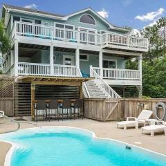 Private Home 5min walk to Beach with Top Deck Spa