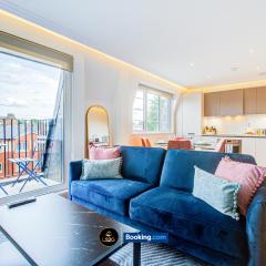 2 Bedroom Apt By LS2G Short Lets & Serviced Accommodation Greater London With Private Balcony