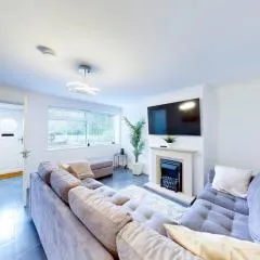 Ranworth-house - Holiday Home In Bedford, Sleeps 5