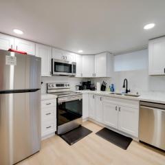 5 Mi to Dtwn Pet-Friendly Seattle Apt
