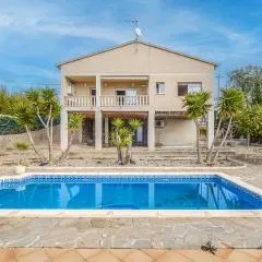 Cozy Home In Calafell With Wifi