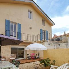 2 Bedroom Nice Home In Nyons