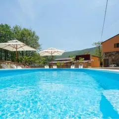 Cozy Home In Maovice With Sauna