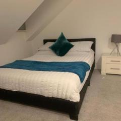 HU1 Triplex City Centre Gem sleeps 6 H7