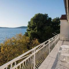 Apartments Gaj Brodarica