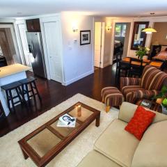 Grand Boulevard Retreat- quiet suite in North Vanc
