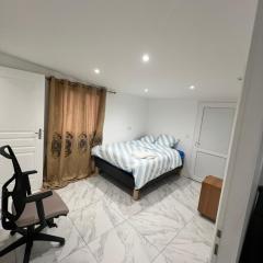 Chambre dans un appartement