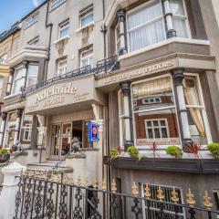 Adelaide House Hotel - Opposite Winter Gardens, Town Centre