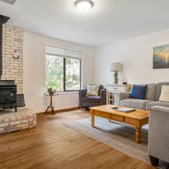 #StayInMyDistrict Cozy Rockaway Beach Cottage