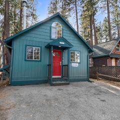 Moonridge Haus - Close to Slopes, Hot Tub, Deck, Fenced Yard