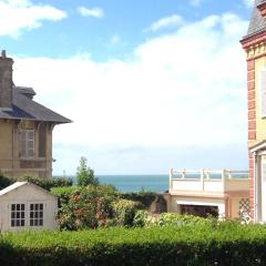 Vue mer, balcon, 50m plage & village, au calme - centre ville historique, 2P pour 4 maximum