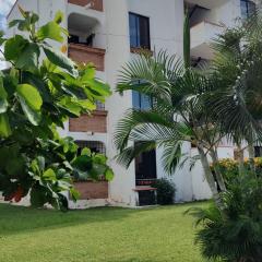 Departamentos en barrio tradicional cercanos a la playa