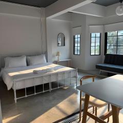 Yellow Place Sukhumvit Soi 2 -เยลโล เพลส สุขุมวิทซอย 2 x Pro