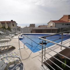 Apartment Joza with pool and sea view, 2 min walk to the beach
