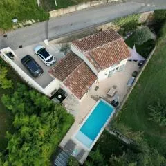 Villa Provence climatisée, jardin, piscine privée chauffée, Wifi