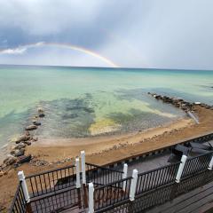 Million Dollar Views Bayshore Beach House with Opt RV Pads & More