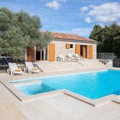 Haus in Bertoši mit privatem Pool