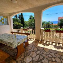 Appartement in Novi Vinodolski mit Großer Terrasse