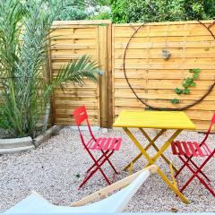 Le Jardinet - Small garden in town