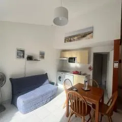 appartement dans un residence avec piscine - 3254