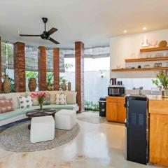 Huge & Good location 6 BR Villa in Seminyak