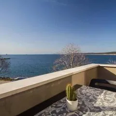 Wohnung In Koromacno Mit Garten, Schöne Aussicht