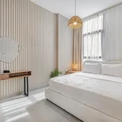 Private 1-Bedroom with living room apartment - Royal Suite