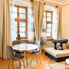 Luxury Decor & Amazing Island Views, Center! 5mins Rynek