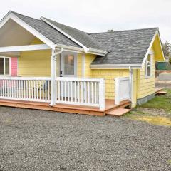 Cranberry Cottage Studio by the Sea w fireplace