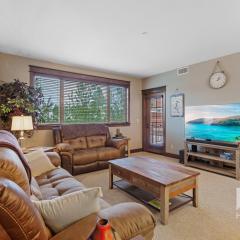 Elegant 2BR Condo in Riverstone