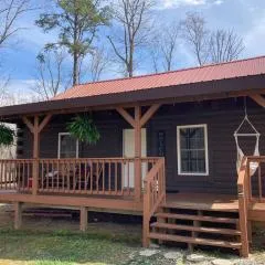 The Willow, Secluded and Cozy country cabin