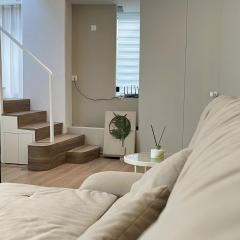 A cozy homestay for families near the East Station