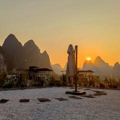 Yangshuo Miss Deng Colorful House