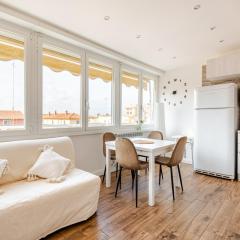 Luminoso Attico Piazza Bologna - Metro Policlinico