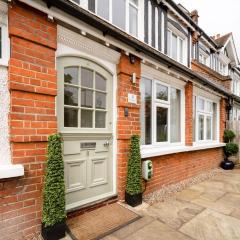 Luxury three bedroom serviced apartment - Springfield